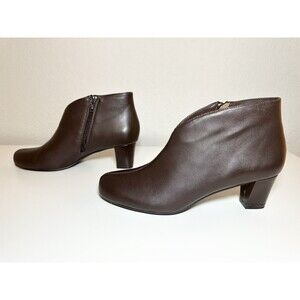 David Tate Fame Chocolate Brown Leather Ankle Booties Women's SIZE 8.5 Narrow
